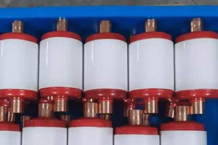 真空滅弧室的結(jié)構(gòu)、工作原理、特點以及應(yīng)用