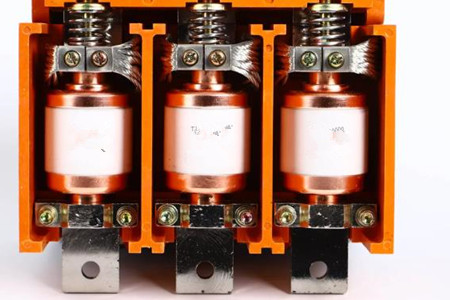 高壓真空開關(guān)管出現(xiàn)黃斑，這幾點(diǎn)原因需掌握！