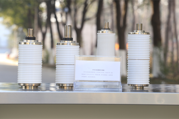 真空開(kāi)關(guān)管絕緣外殼采用玻璃材料，優(yōu)勢(shì)多多！