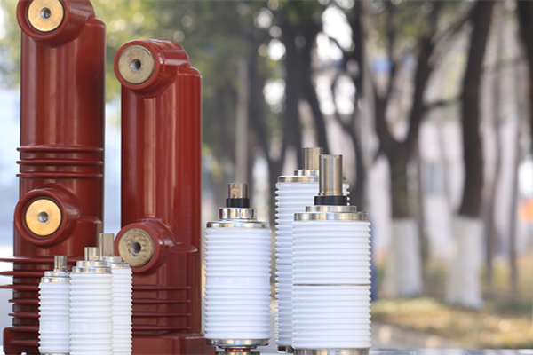 真空開(kāi)關(guān)管廠(chǎng)家難找嗎？建議這樣選廠(chǎng)家！