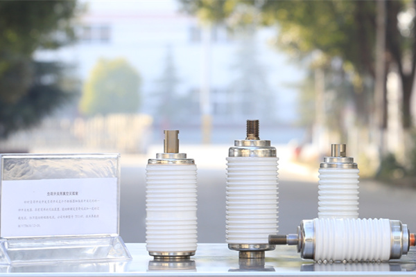 真空開(kāi)關(guān)管接觸點(diǎn)一般采用什么材質(zhì)？